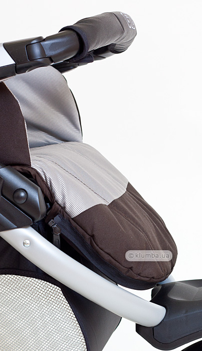 Опущенная подножка детской коляски Peg-Perego GT3 Completo